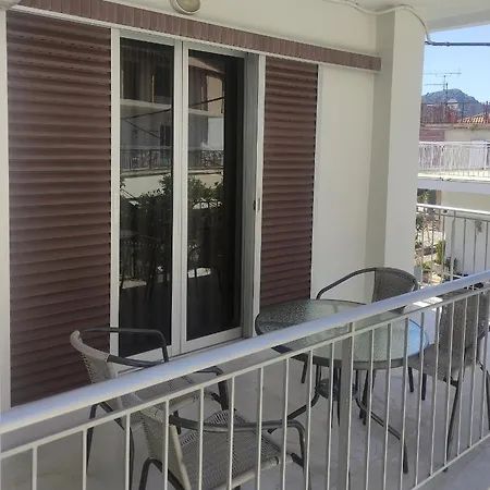 Vaso's Appartement Tolón